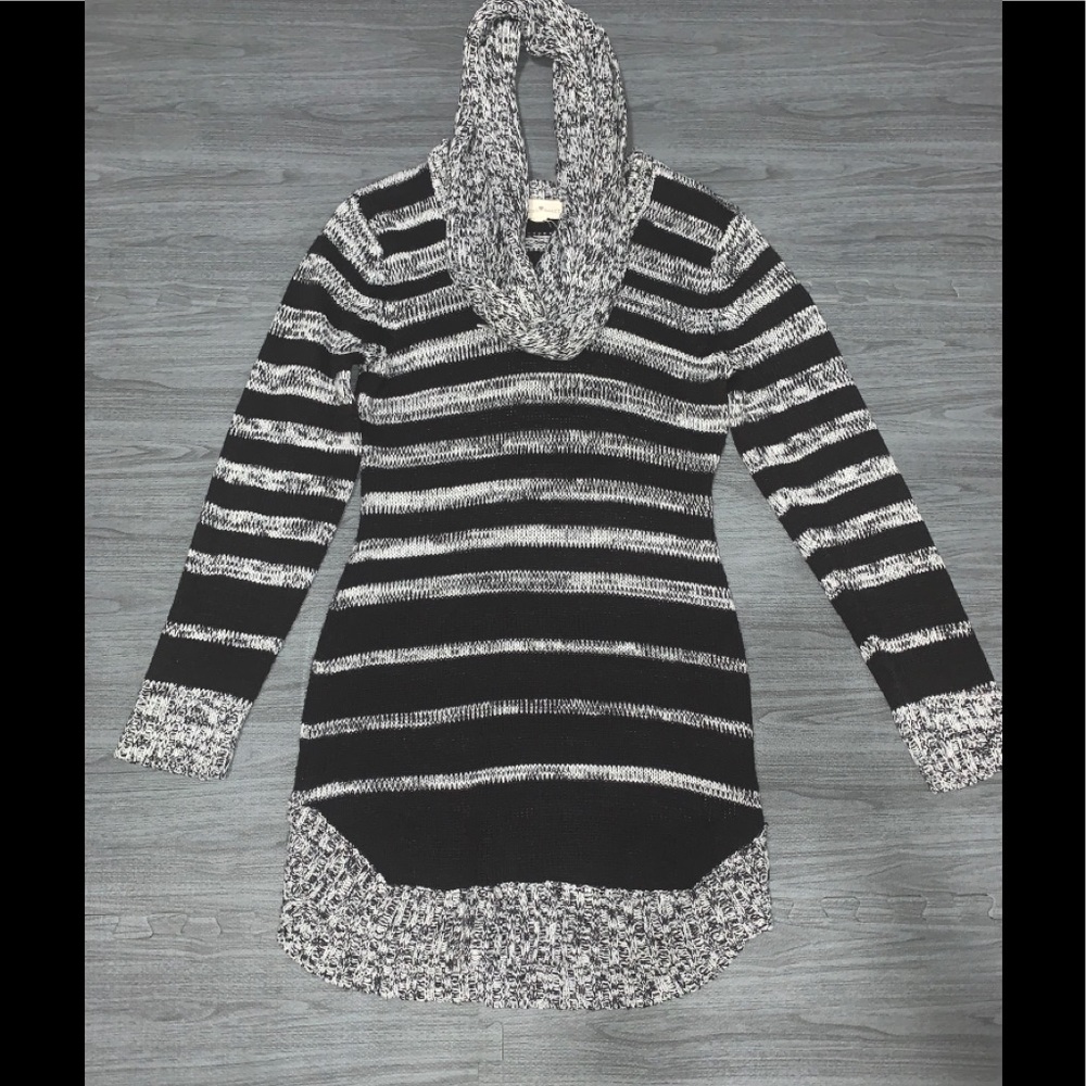 Long sleeve sweater dress (M)